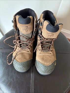 Red Wing Irish Setter 83230 Women’s Brown Work Boots with Textured Toe 5 B/M